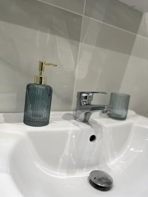 Appartement Cosy Et Moderne Proche De Disneyland Bussy-Saint-Georges Eksteriør bilde
